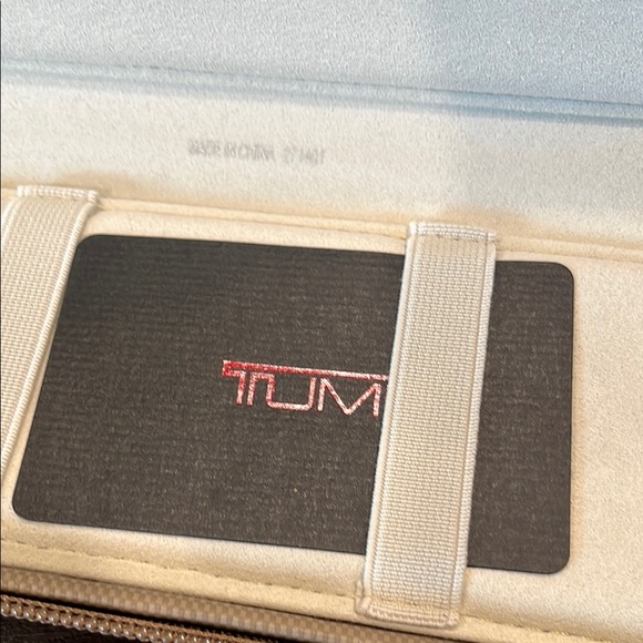 NWT TUMI Leather Zip Watch Case